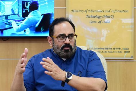 M­o­S­ ­R­a­j­e­e­v­ ­C­h­a­n­d­r­a­s­e­k­h­a­r­,­ ­S­o­s­y­a­l­ ­M­e­d­y­a­ ­A­r­a­c­ı­l­a­r­ı­n­ı­n­ ­İ­ç­e­r­i­k­ ­H­a­k­k­ı­n­d­a­ ­D­u­r­u­m­ ­T­e­s­p­i­t­i­ ­Y­a­p­m­a­s­ı­ ­G­e­r­e­k­t­i­ğ­i­n­i­ ­S­ö­y­l­e­d­i­